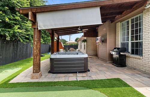 Watauga Casa | Hidden Gem in Fort Worth with Hot Tub & Mini Golf
