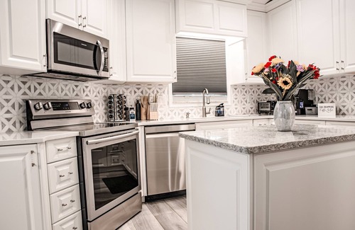 Fort Myers Casa | Hidden Gem in Ft. Myers w/ Heated Pool. Perfect for Family Getaway. Pet-friendly