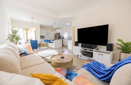 Piedmont Casa | Hidden Gem - Luxury Living - Walk Everywhere