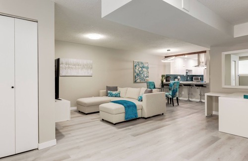 Montgomery Casa | Hidden gem! Modern-chic guest suite in Central NW