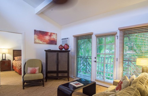 Historic Lahaina Front Street Condominio | Gema oculta de Aina Nalu! ¡Wi-Fi gratis! Unidad G209 Maravillosa ubicación tranquila!