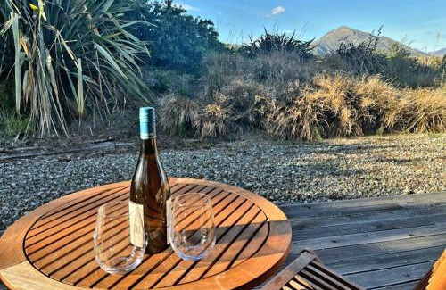 Albert Town Apartamento | Hidden Gem on Hardie, Wanaka