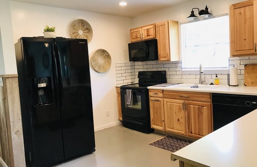 Uvalde Casa | Hidden Gem on the Crystal clear water of the Nueces River