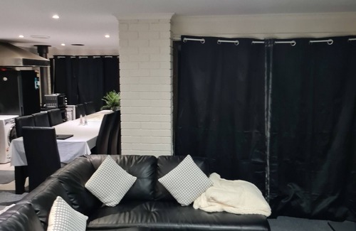 Lewisham Casa | Hidden gem on the waters edge - 15 minutes from Hobart airport.