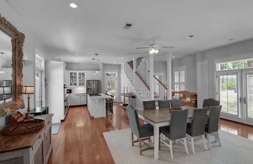 Sugarwood Beach Casa | Hidden Gem! Private lot, Private Pool w/Hot Tub! Near Seagrove!