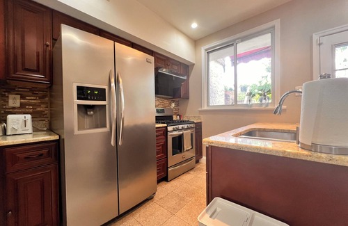 Spruce Hill Casa | Hidden Gem Townhome with 2 BRs -University City -near UPenn&Drexel