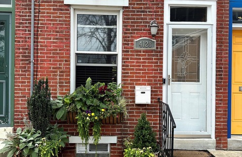 Spruce Hill Casa | Hidden Gem Townhome with 2 BRs -University City -near UPenn&Drexel