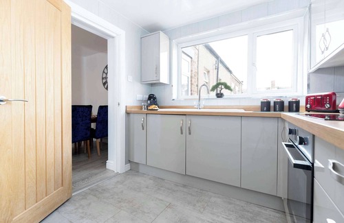 Loftus Casa | Hidden Gem with bags of space! 3 Bed Town House!