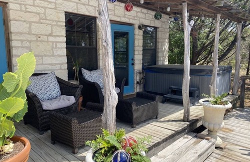 Wimberley Cabina | Hidden Gem with Private Pool and Hot Tub