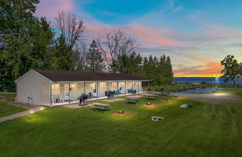 Durhamville Casa | Hidden Harbor Marina Unit 3 - Oneida Lake's Premier Fishing Paradise!