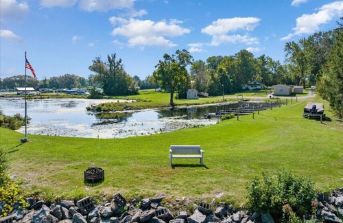 Durhamville Casa | Hidden Harbor Marina Unit 4 - Oneida Lake's Premier Fishing Paradise!