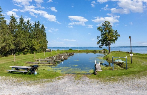 Durhamville Casa | Hidden Harbor Marina, The Entire Property (Sleeps 16) - Oneida Lake's Premier Fishing Getaway