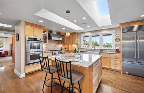 Hillsboro Casa | Hidden Haven - A Secluded Luxury Retreat in Willamette Valley