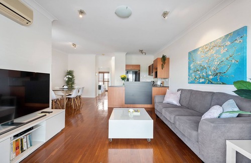 New Farm Apartamento | Hidden in New Farm ~ 1 Bed/1 Bath /1 Car/Views