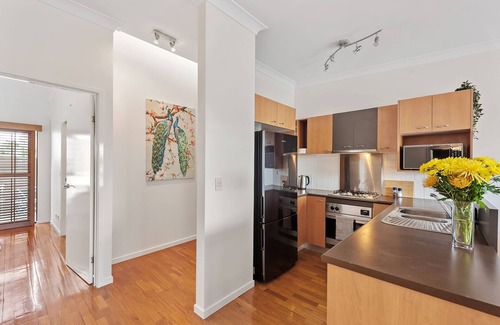 New Farm Apartamento | Hidden in New Farm ~ 1 Bed/1 Bath /1 Car/Views