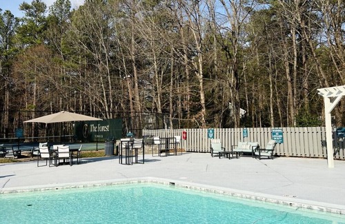 Durham Apartamento | Hidden In Plain Sight, just minutes away from Duke University/Hospital!