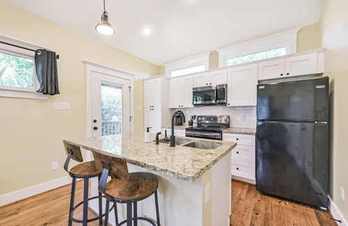 Northside Casa | Hidden Oaks Guest House