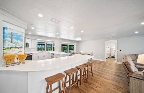 Beachview Country Club Estates Casa | Hidden Pearl: Serene Island Retreat, Pool & Pets OK