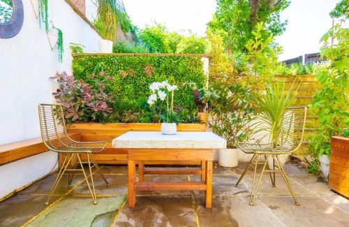 Coldharbour Apartamento | Hidden Retreat with Steam room, KING bed near tube