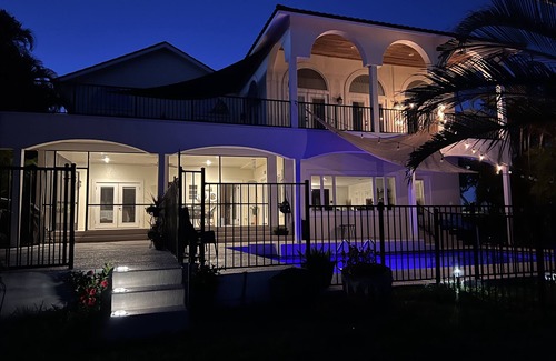 Tropic Casa | Hidden River Estate on the Eau Gallie River!