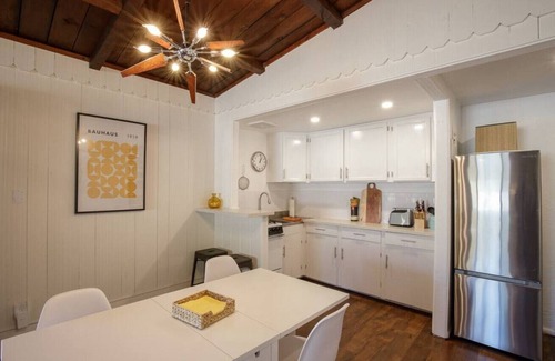Bel Air Casa | Hidden Sanctuary in Melrose: Heated Pool!