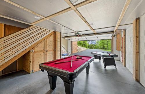 Walland Casa | Hidden Star Hideaway-Blackberry Farm-Smoky Mtn Nat Park-Hot Tub- Fire Pit- Fenced Yard- Pet Friendly