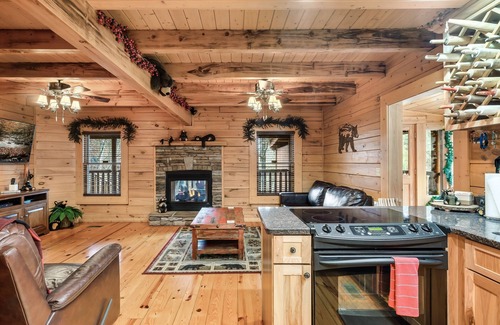 Pigeon Forge Cabina | Tesoro escondido en el corazón de Piegion Forge tarifas especiales mayo y julio