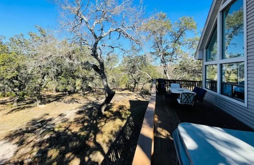 Spring Branch Casa | Hidden View Lodge-Spacious House, View & Hot tub