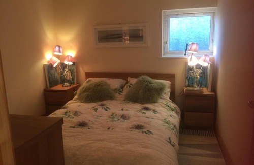 Dunfanaghy Apartamento | Hidden village centre first floor apartment at Market Square