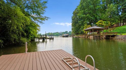 Mooresville Casa | Hideaway Cove Private Dock Firepit New Build