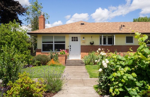 McMinnville Casa | Hideaway House Tucked In The Heart Of McMinnville