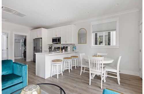 River District Apartamento | Hideaway at The Cove - Luxury Floating Villa in Downtown Wilmington