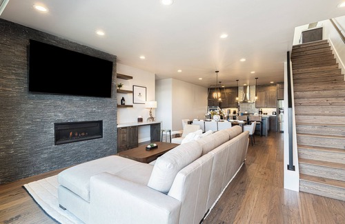 Hideout Casa | Hideout's Newest Gem — Unmatched Views, Elevated Style