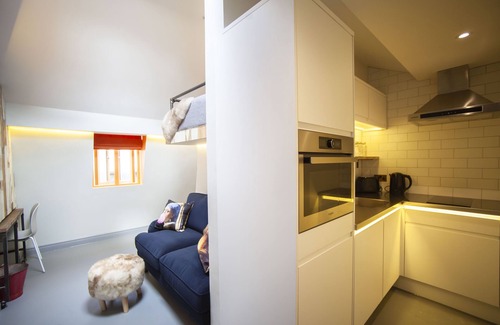 Bristol Old City Apartamento | higgihaus (Apartment 5, Clare Street). Aparthotel. Central Location.