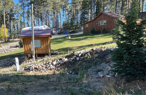 Deadwood Cabina | High Country Cabin and Bunk House Great for Multiple Families!