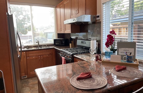 West San Jose Casa | Casa adosada de alta gama 1BR / 1BA en el corazón de Silicon Valley, solo para no fumadores