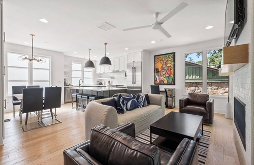 Tarrytown Casa | High-End Design + Private Pool - Sultana!