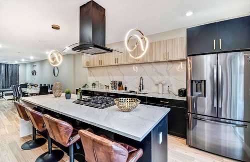 Point Breeze Casa | High End Downtown 4B/4B +Roof Deck&Patio+Sleeps 16