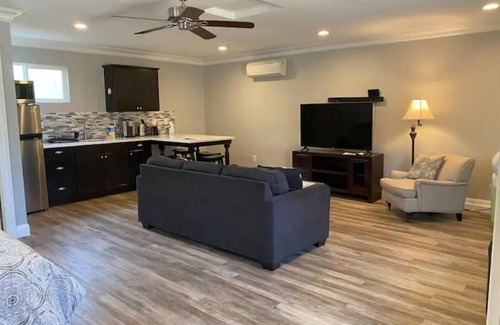 Columbia Casa | High End Guest House by I-5, Bethel, Simpson