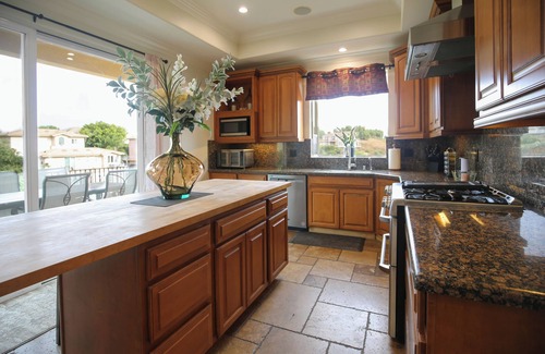 Thousand Oaks Casa | HIGH-END - Modern Tuscan - View - 2nd & 3rd Story Deck