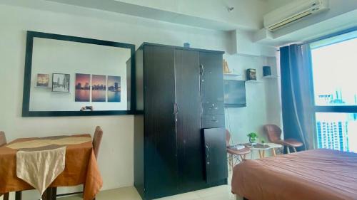 Legazpi Village Apartamento | High End Penthouse Makati CBD