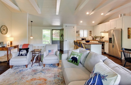 Sapphire Casa | High-End Sapphire Retreat on Fairfield Lake!