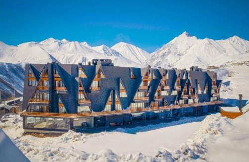 Kazbegi Apartamento | High-End Ski Resort Studio Marshall Gudauri