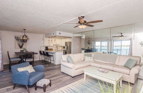 Ocean City Condominio | Condominio actualizado con vistas abiertas a la bahía, piscina frente a la bahía y 3 cuadras de la playa / paseo marítimo
