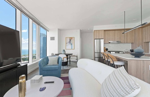 The Loop Apartamento | High-Floor 2BRs: 2 Units, Elite Amenities