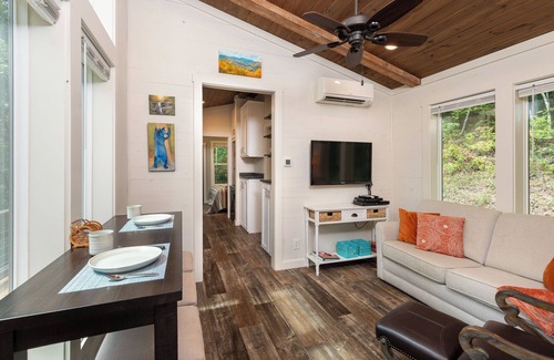 Robbinsville Cabaña | High Hollow Cottage: Modern Tiny Home with Hot Tub and Fire Pit