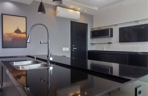 Ipanema Apartamento | High level apartment, overlooking the Ipanema Sea and virgin Atlantic Forest
