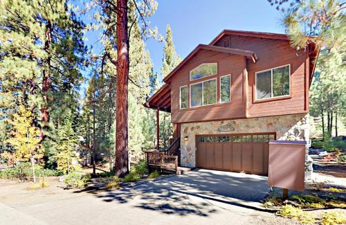 Montgomery Estates Casa | High Meadow Escape