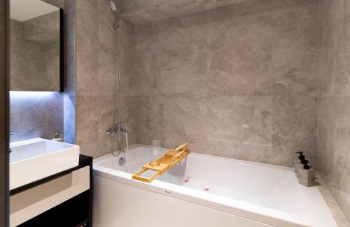 Bucharest Apartamento | High Perspective