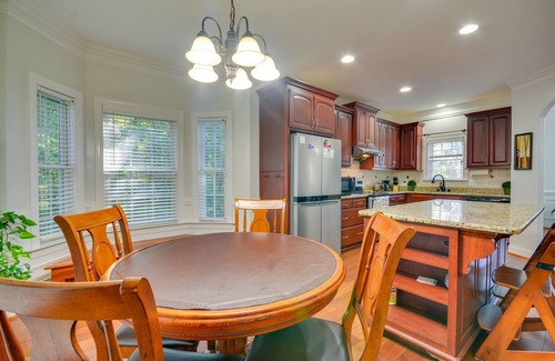 High Point Casa | High Point Vacation Rental w/ Private Deck!